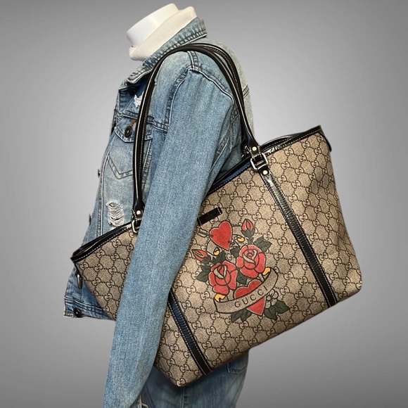 A170 - 💯 % authentic Gucci shoulder bag - Picture 1 of 16